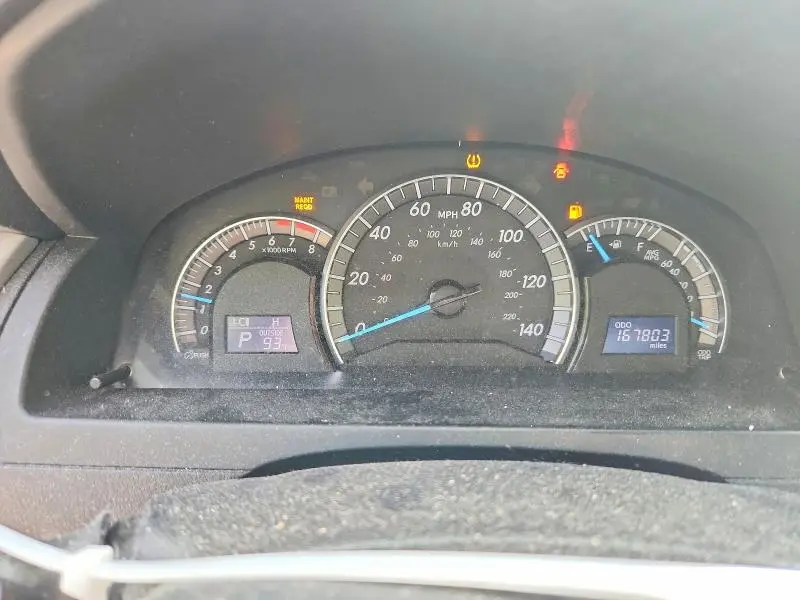 2014 TOYOTA CAMRY SE  