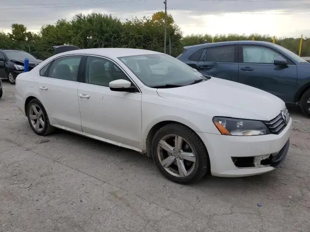 2013 VOLKSWAGEN PASSAT SE  