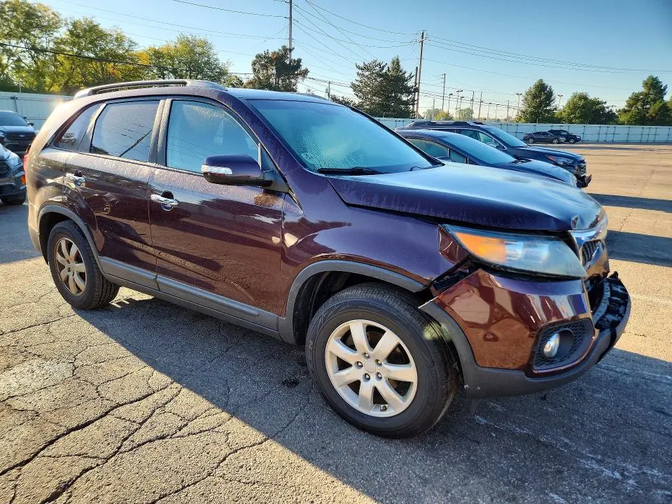 2013 KIA SORENTO LX  