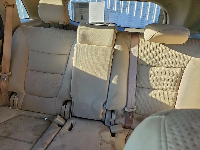 2011 KIA SORENTO BASE  