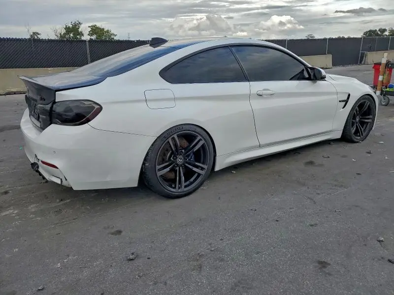 2015 BMW M4   