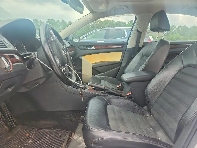 2013 VOLKSWAGEN PASSAT SEL  