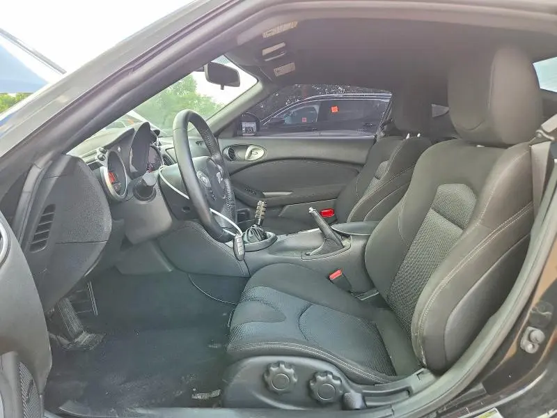 2016 NISSAN 370Z SPORT  