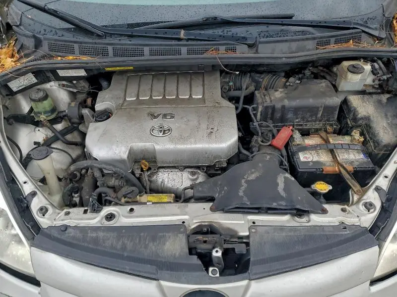 2010 TOYOTA SIENNA CE  