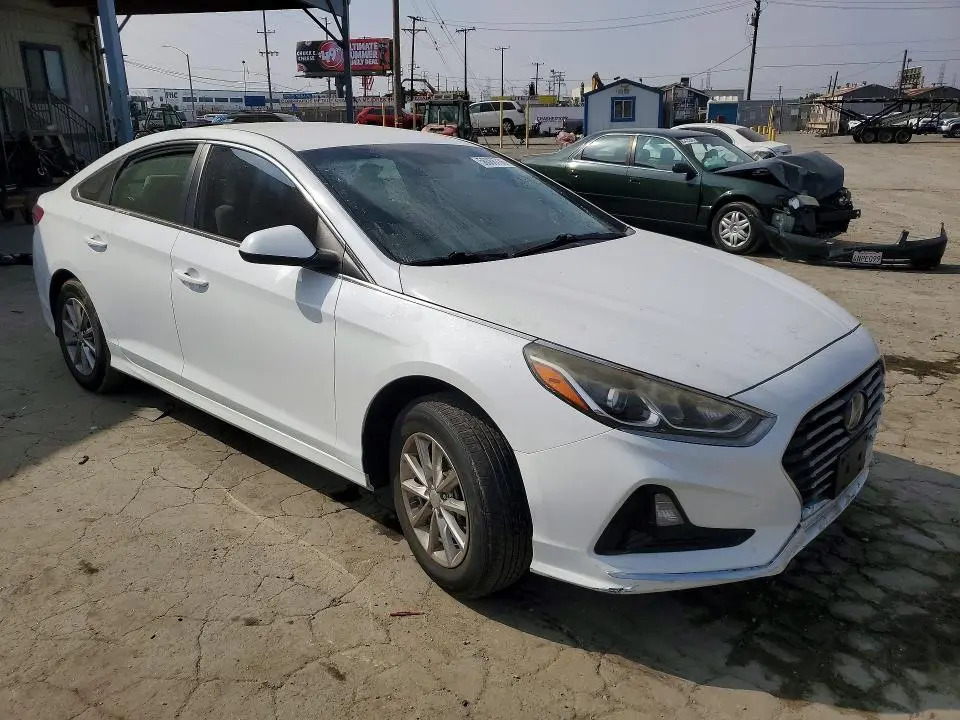2018 HYUNDAI SONATA SE  