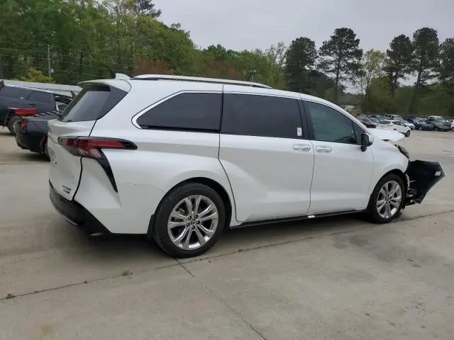 2024 TOYOTA SIENNA LIMITED  