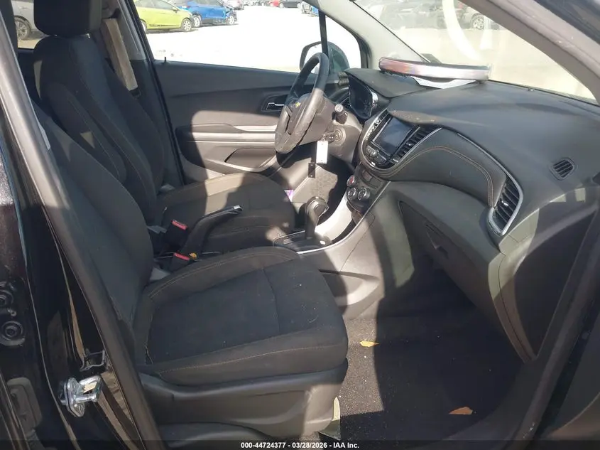 2021 CHEVROLET TRAX AWD LS
