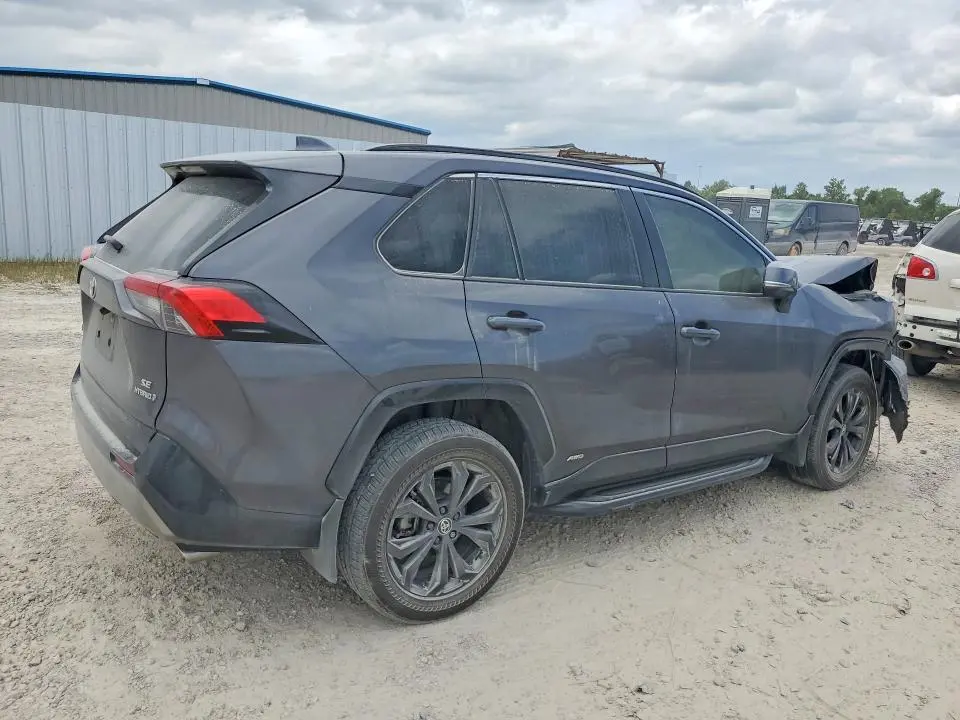 2022 TOYOTA RAV4 SE  
