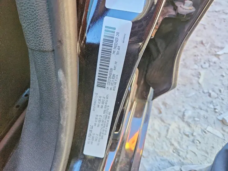 2017 CHRYSLER 200 LX  