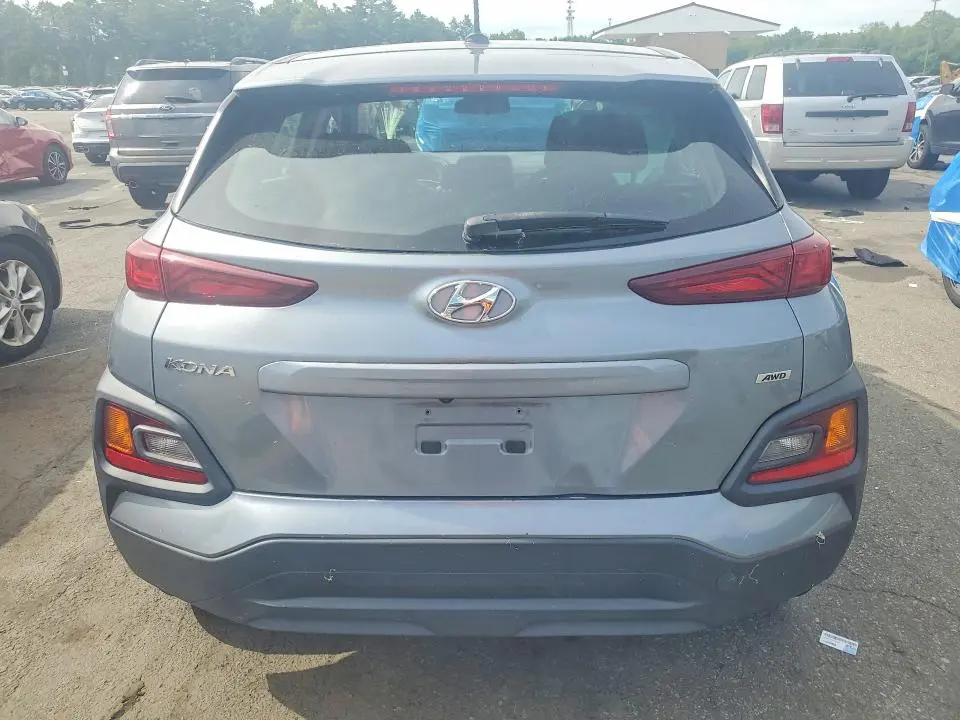 2020 HYUNDAI KONA SE  