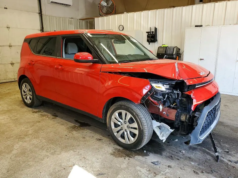 2022 KIA SOUL LX  