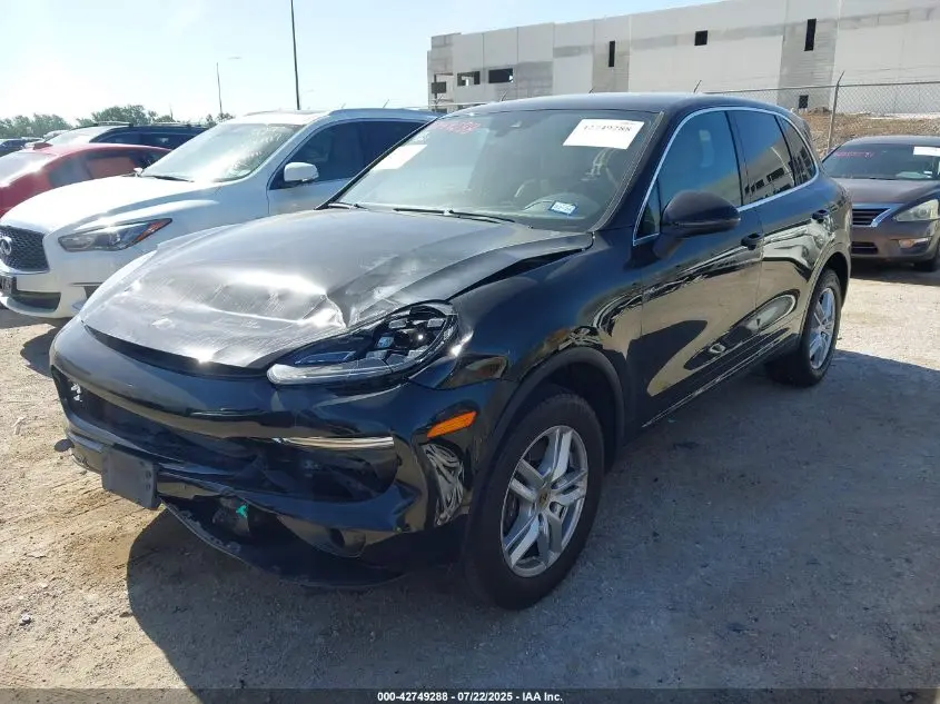 2016 PORSCHE CAYENNE  