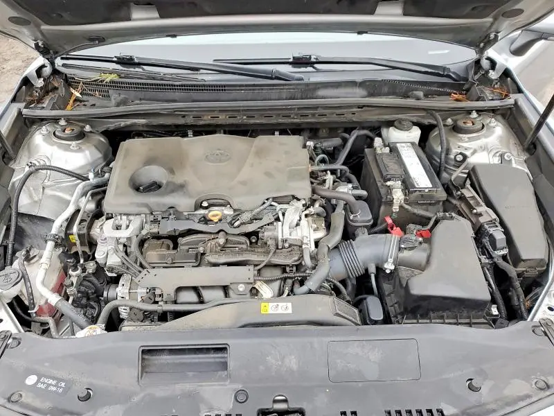 2019 TOYOTA CAMRY SE  