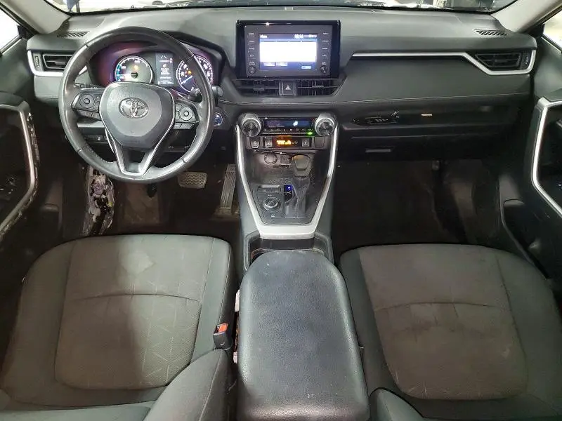 2019 TOYOTA RAV4 XLE  