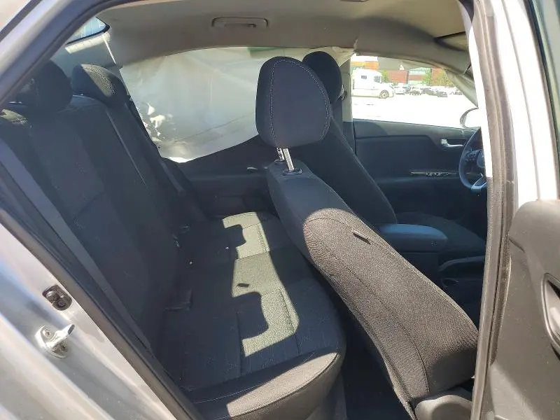 2022 KIA RIO S  