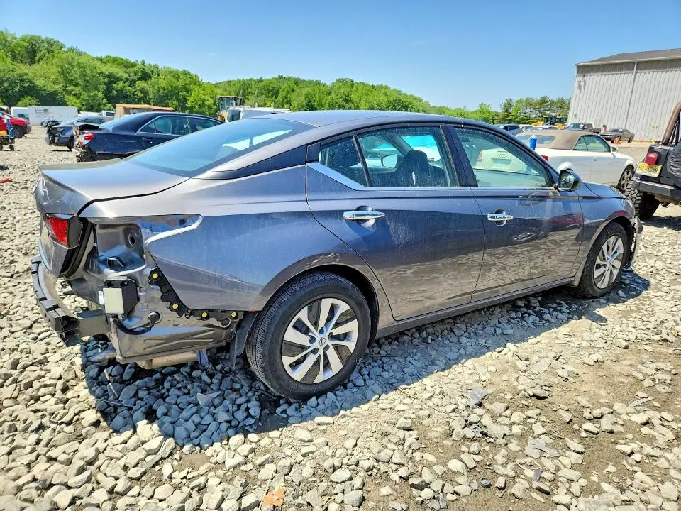 2024 NISSAN ALTIMA S  