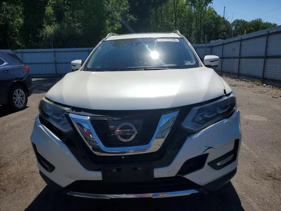 2017 NISSAN ROGUE SL  