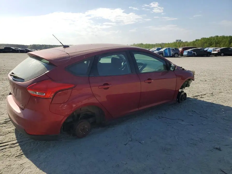 2016 FORD FOCUS SE  