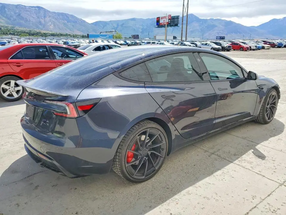 2024 TESLA MODEL 3   