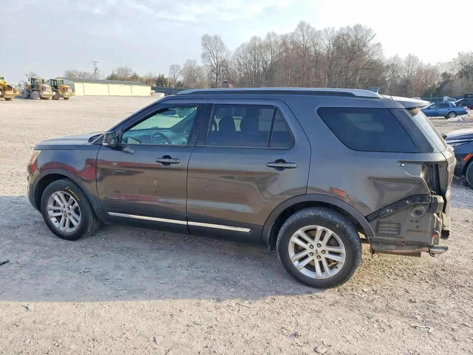2017 FORD EXPLORER XLT  
