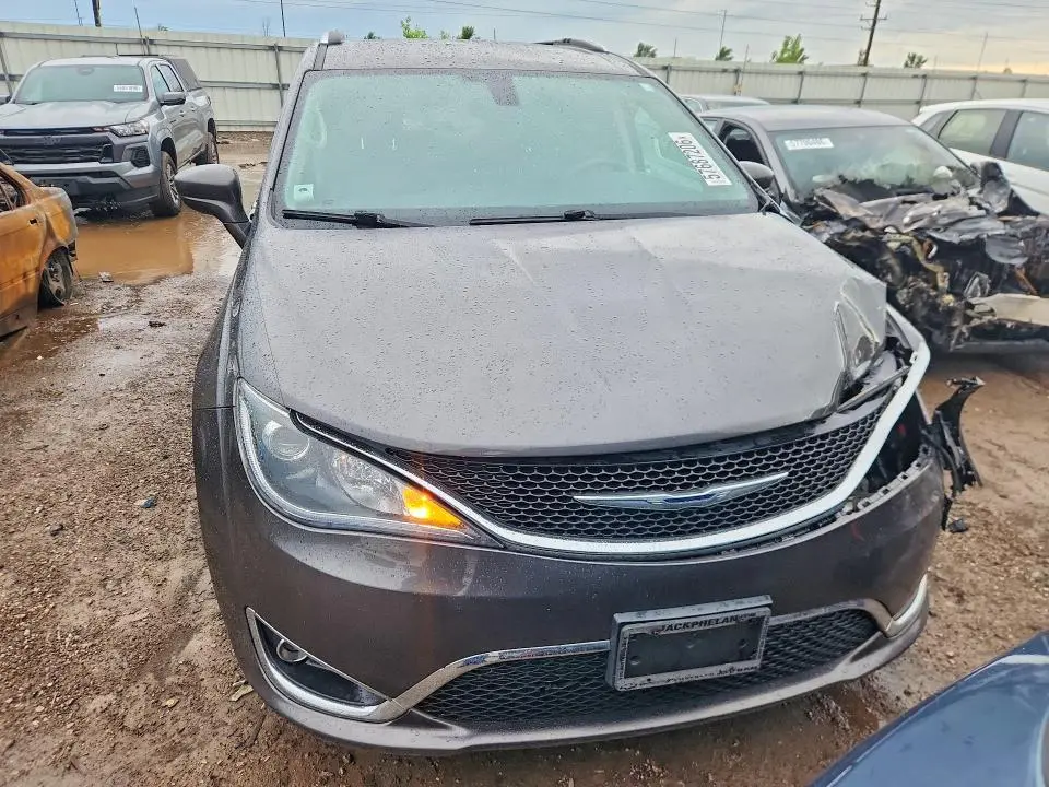 2017 CHRYSLER PACIFICA TOURING L PLUS  