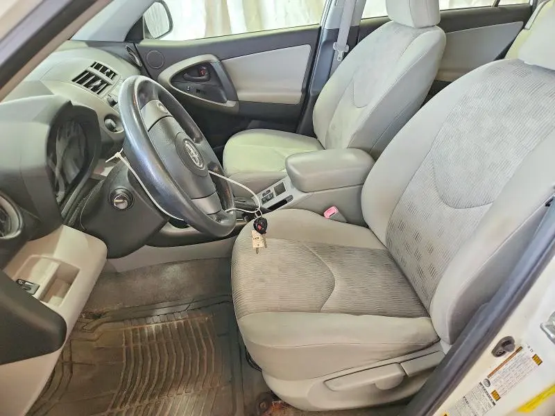 2010 TOYOTA RAV4 BASE  