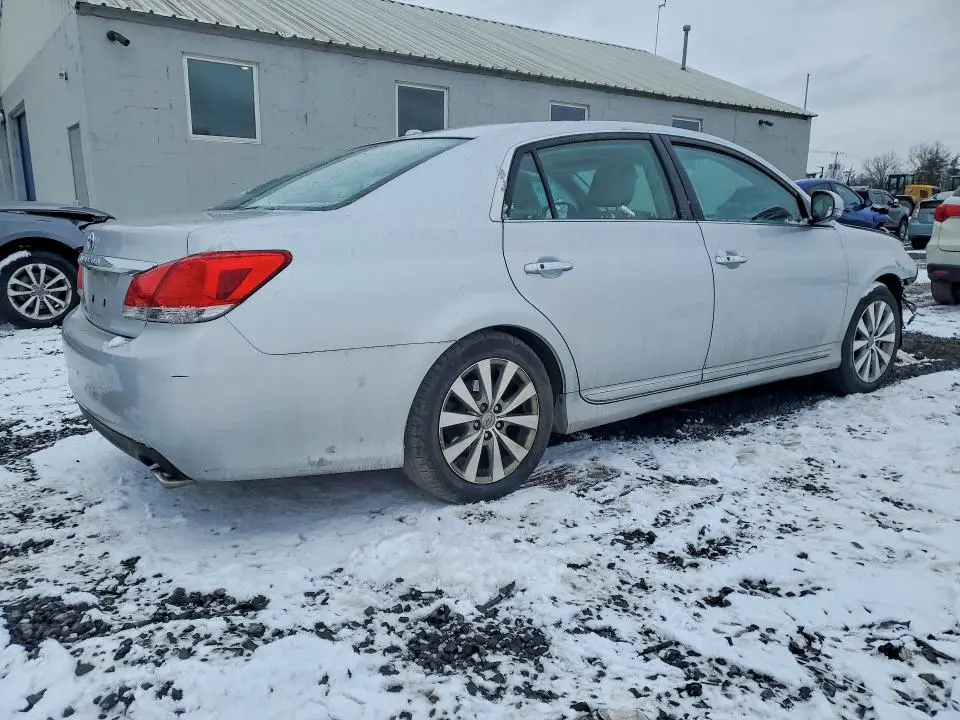 2011 TOYOTA AVALON LIMITED  