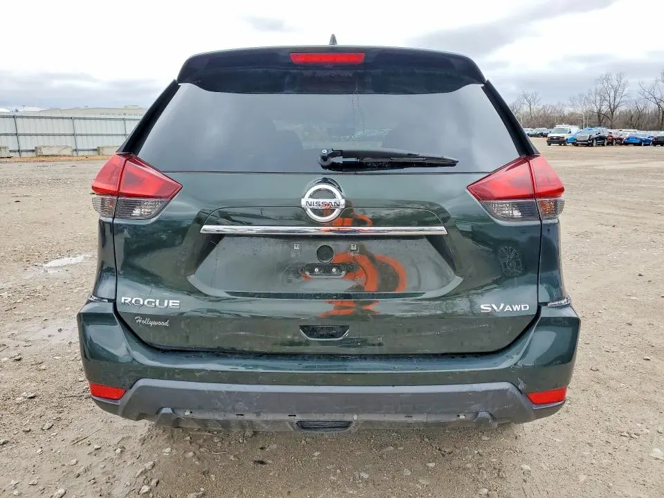 2018 NISSAN ROGUE SV  