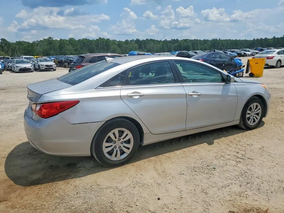 2012 HYUNDAI SONATA GLS  