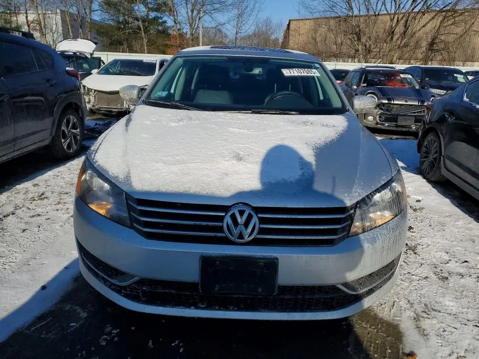2014 VOLKSWAGEN PASSAT SE  