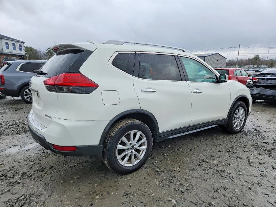 2017 NISSAN ROGUE SV  