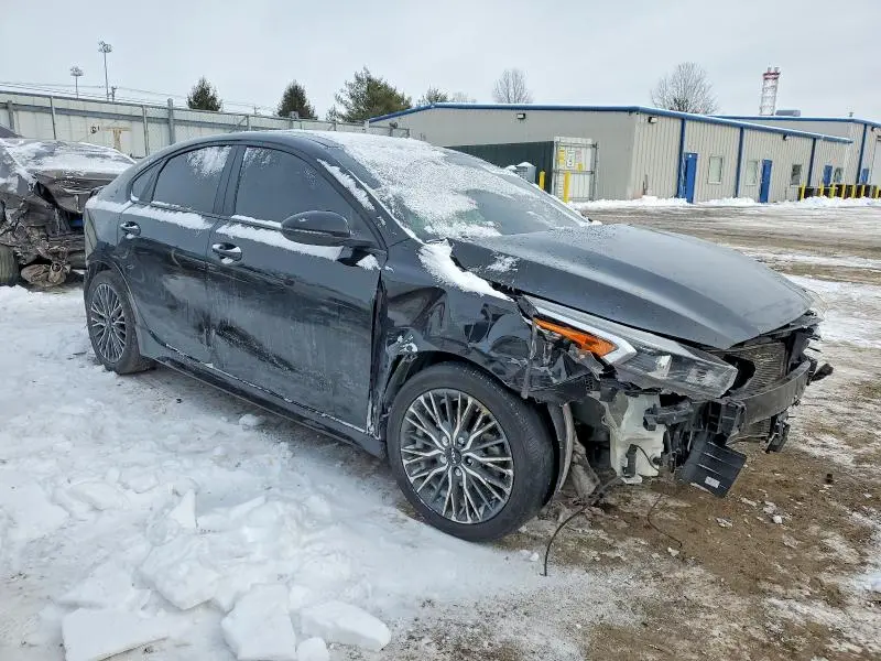 2022 KIA FORTE GT LINE  