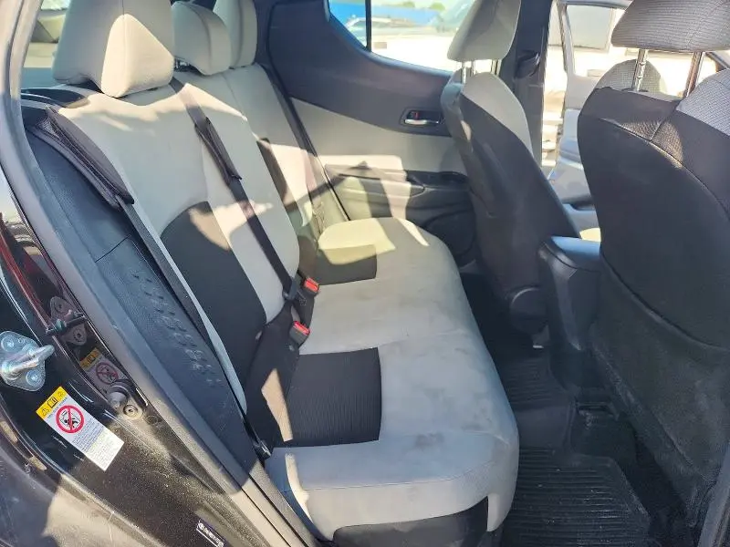 2019 TOYOTA C-HR XLE  