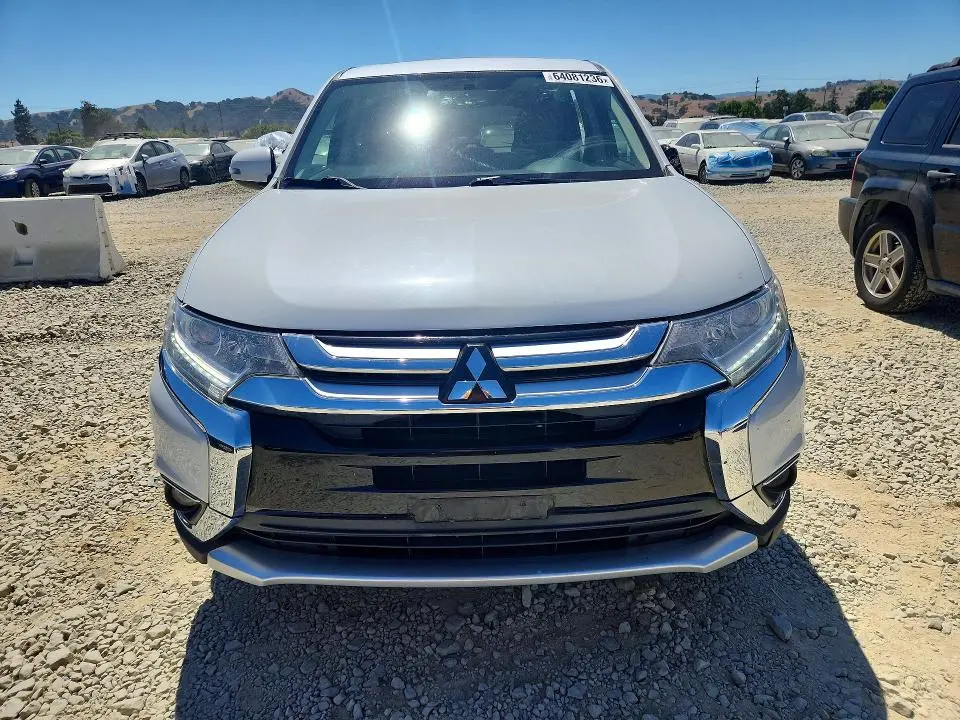 2017 MITSUBISHI OUTLANDER SE  