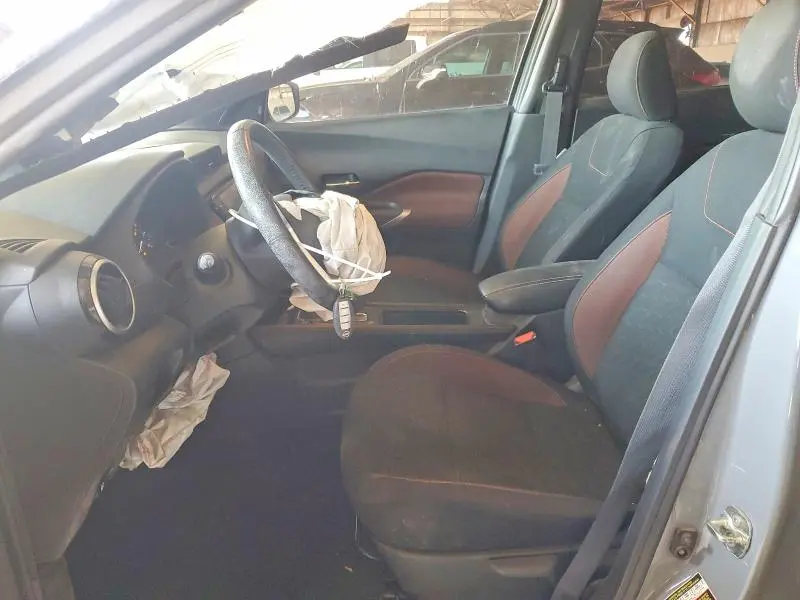 2021 NISSAN KICKS SR  