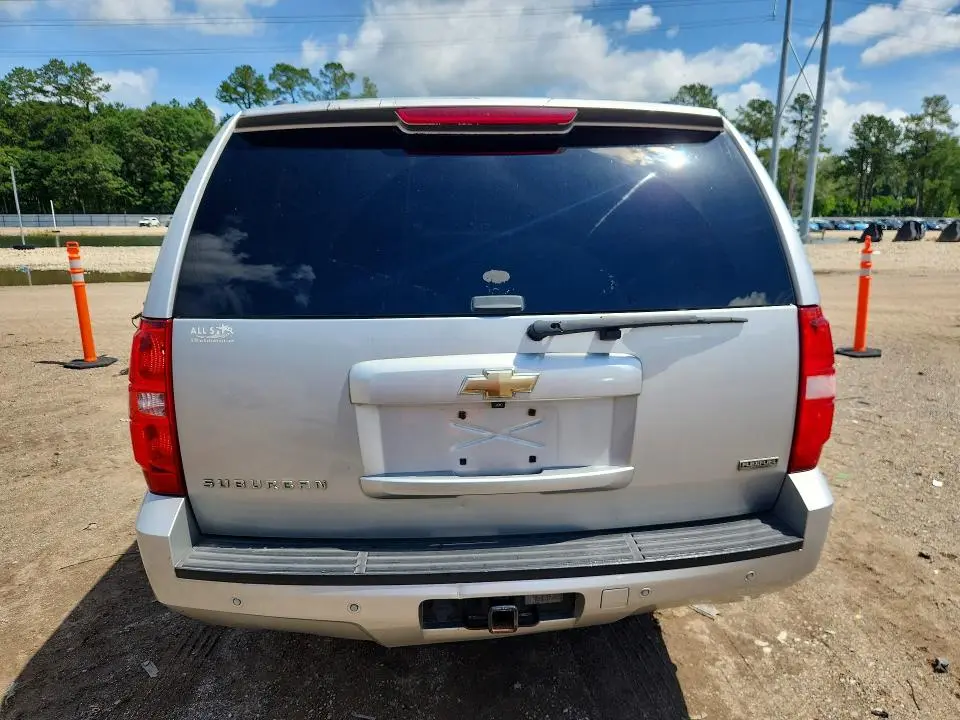 2011 CHEVROLET SUBURBAN   