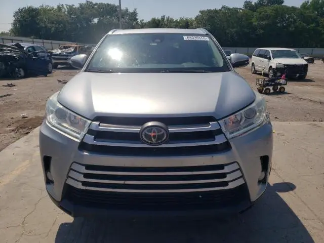 2017 TOYOTA HIGHLANDER SE  