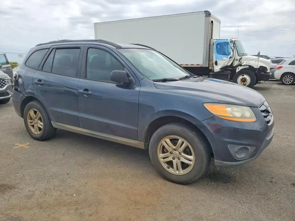 2011 HYUNDAI SANTA FE GLS  