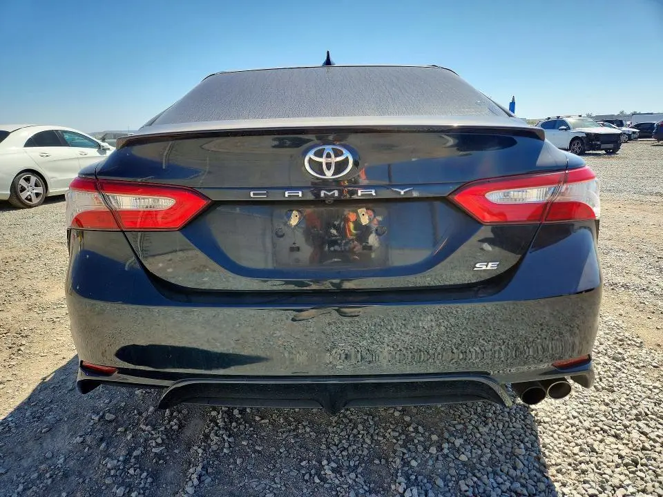 2019 TOYOTA CAMRY SE  