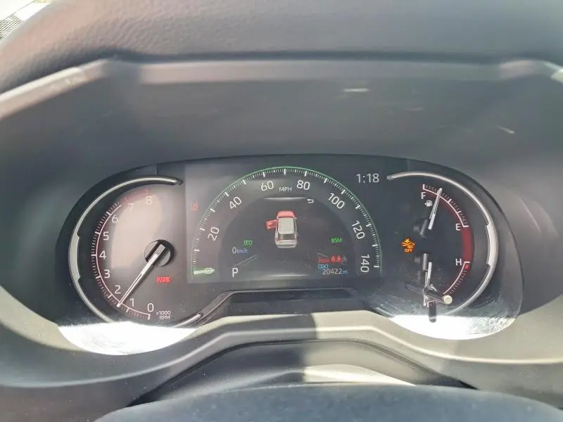 2023 TOYOTA RAV4 XLE  