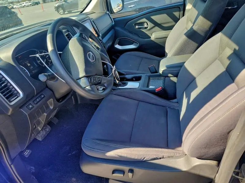 2022 NISSAN FRONTIER S  