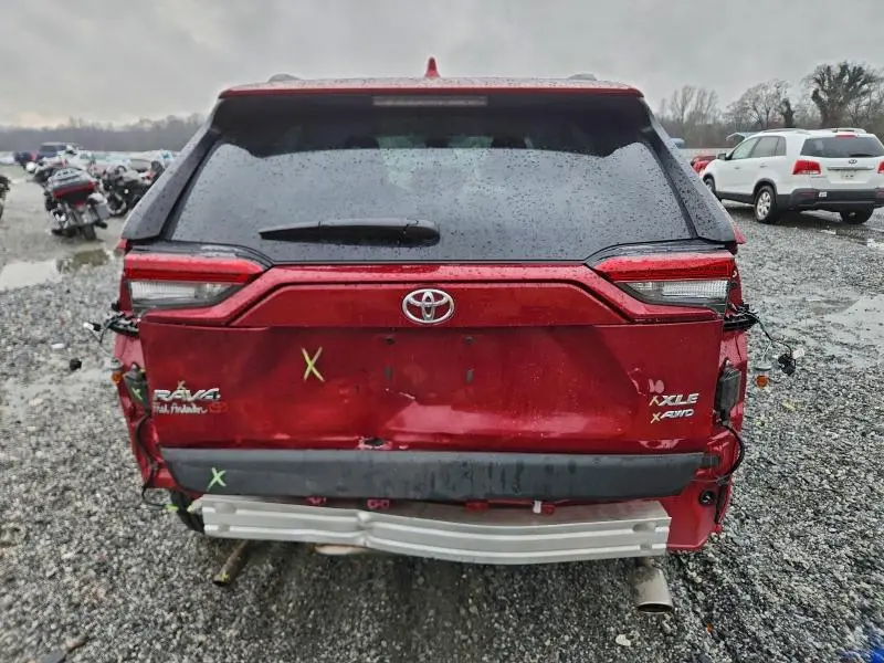 2025 TOYOTA RAV4 XLE  
