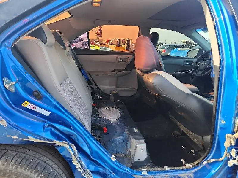 2017 TOYOTA CAMRY SE  