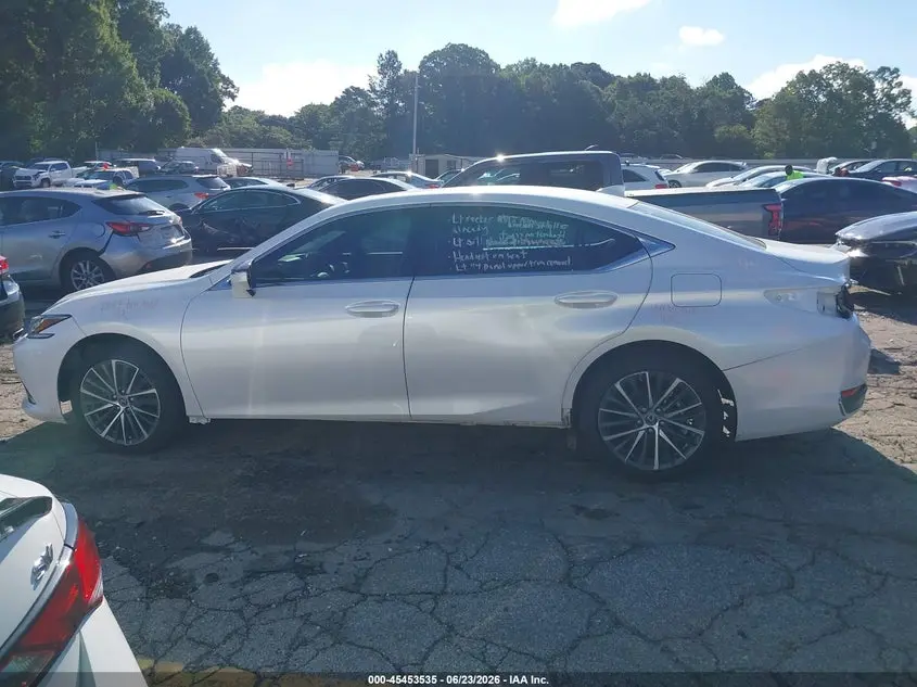 2022 LEXUS ES 250  