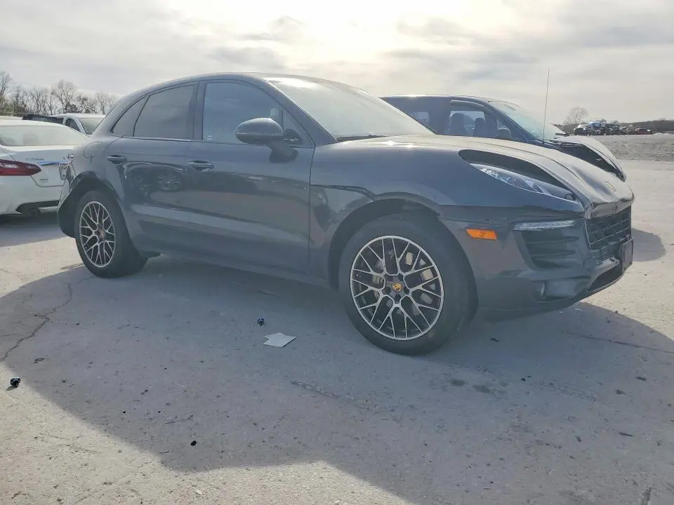 2018 PORSCHE MACAN S  
