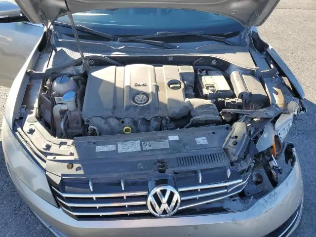 2014 VOLKSWAGEN PASSAT SE  
