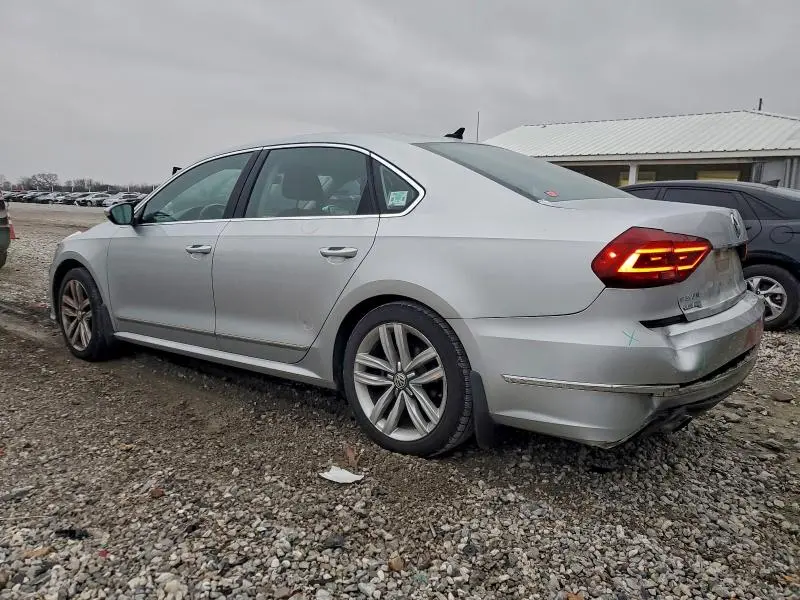 2017 VOLKSWAGEN PASSAT SE  