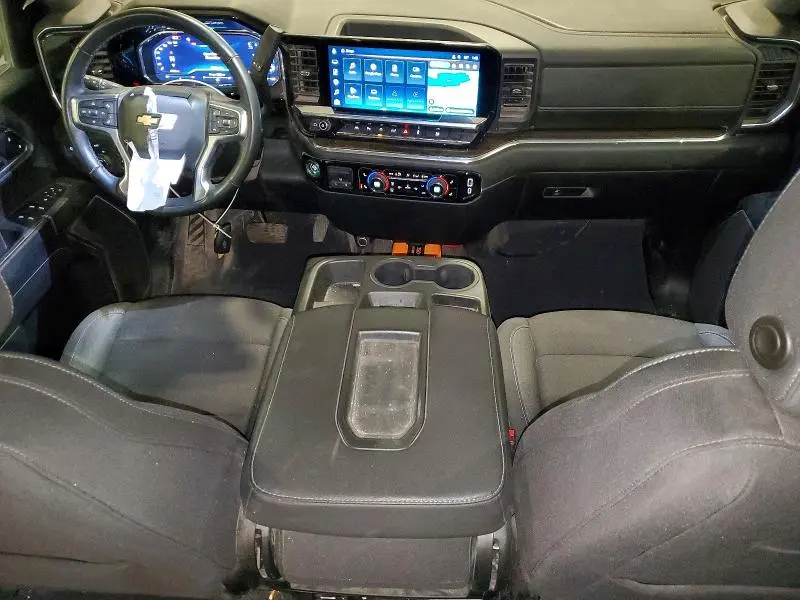 2024 CHEVROLET SILVERADO K1500 LT  