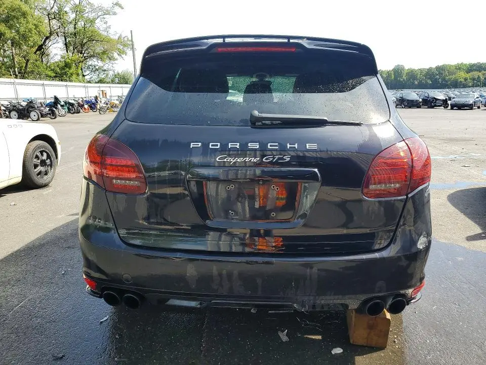 2013 PORSCHE CAYENNE GTS  