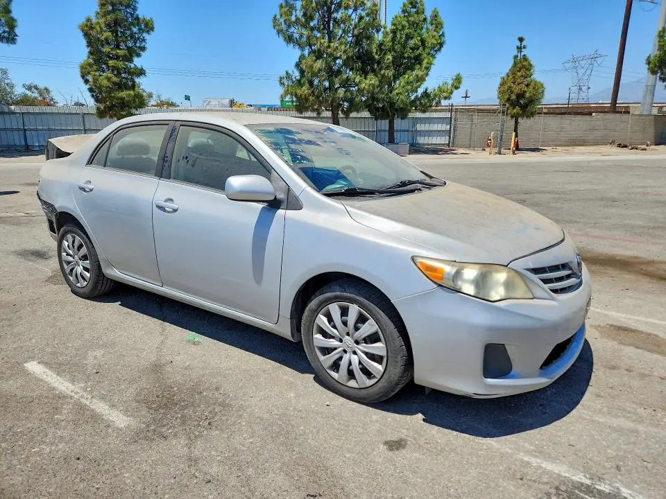 2013 TOYOTA COROLLA LE  